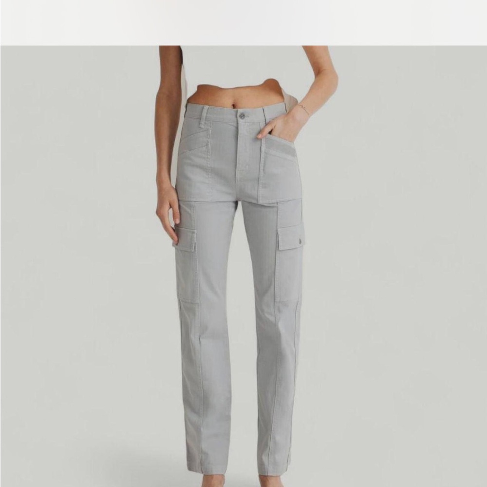 Madewell 90’s straight cargo pants. Gray. Size 27.